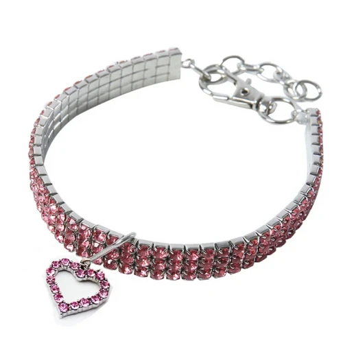 Collier pour Chihuahua en diamants roses avec pendentif coeur. Tendance, pour offrir confort et sรฉcuritรฉ ร votre petit chien ou chat
