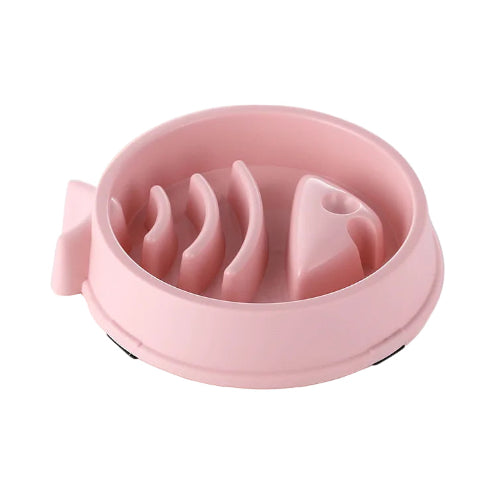 Gamelle anti gloutons avec un poisson en relief en décoration. En plastique résistant de couleur rose. Adaptée pour les croquettes et l’eau. Convient à tous les petits chiens et les chats. Vendue sur la boutique Mon Petit Chihuahua.