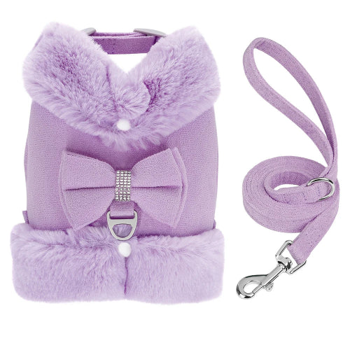 Harnais pour chiens chaud rembourré violet. Vendu avec sa Laisse assortie. Confortable, convient aux petits chiens, chihuahuas, ou aux chats. Vendu dans la boutique « Mon Petit Chihuahua »