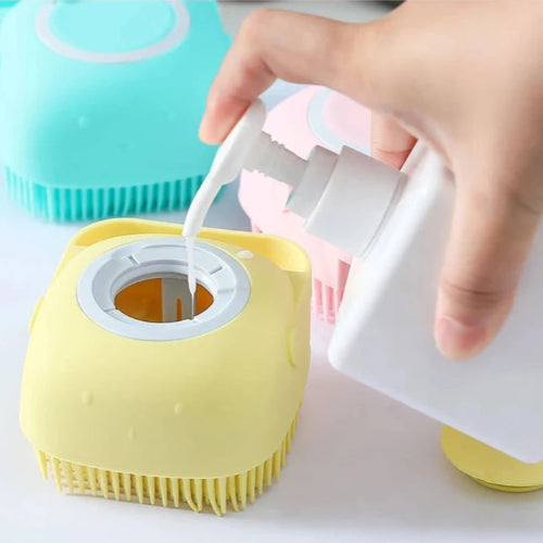 Accessoire pour Chihuahua : Brosse de lavage avec savon intรฉgrรฉ โ idรฉale pour nettoyer et masser votre petit chien ou chat