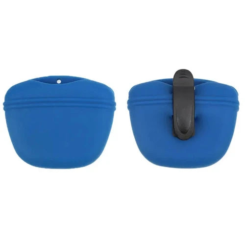 Boite bleue pour transporter les croquettes de votre Chihuahua. Pratique lors des promenades pour donner à manger à votre petit chien ou chat