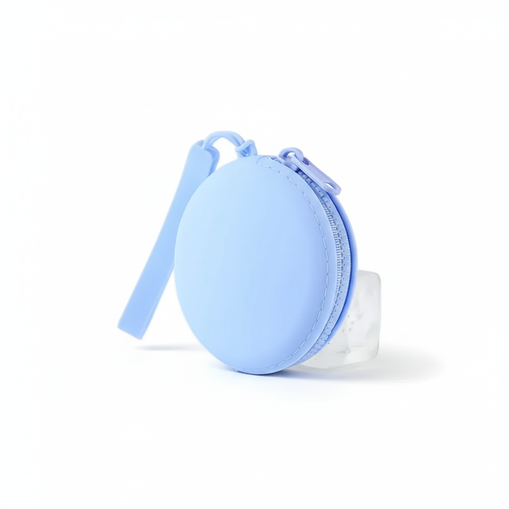 Dog Bowl: Travel pouch for kibble