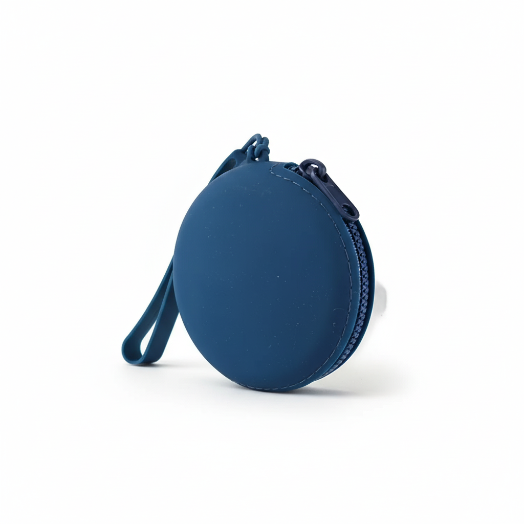 Dog Bowl: Travel pouch for kibble