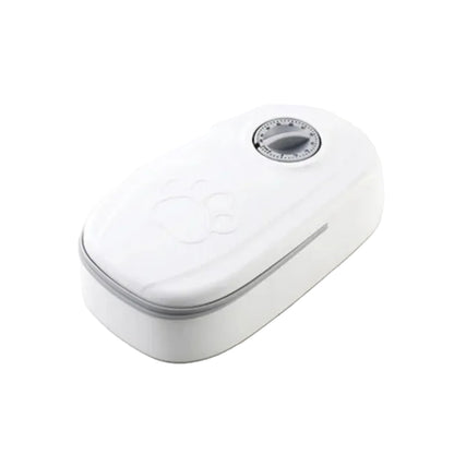 Gamelle simple compartiment. Avec un timer pour ouverture automatique. Adaptée à tous les petits chiens et les chats. Vendue sur la boutique Mon Petit Chihuahua. Vue fermée