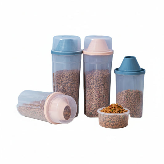 Boite à croquettes pour la nourriture de votre petit chien ou chat. Portable, en plastique résistant. Vendue sur la boutique Mon Petit Chihuahua.
