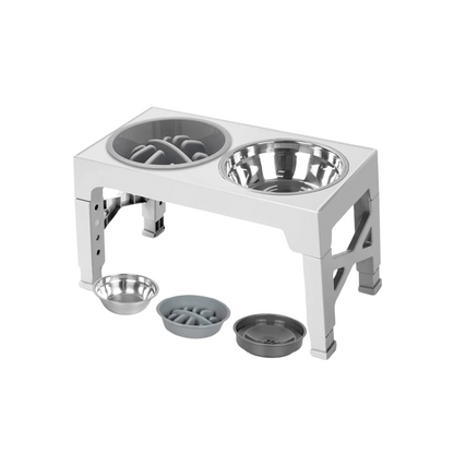 Gamelle double compartiment, réglable en hauteur, adaptée à tous les petits chiens et les gros. Vendue sur la boutique Mon Petit Chihuahua. Couleur blanc