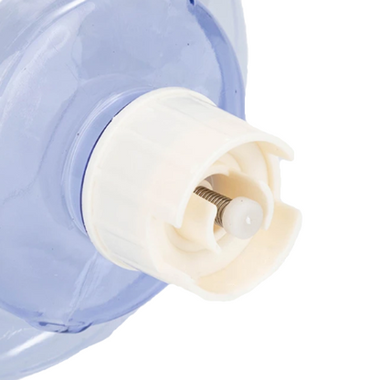 Gamelle distributeur automatique de grande capacité pour l’eau ou les croquettes. Adaptée à tous les petits chiens et les chats. Vendue sur la boutique Mon Petit Chihuahua. Vue de l'embout pour l'eau