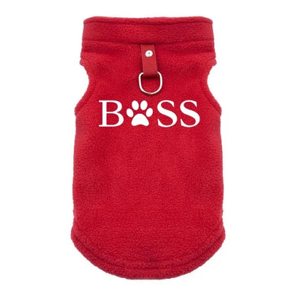 Gilet polaire rouge pour Chihuahua avec motif BOSS brodé en blanc – vêtement qui convient à d'autres petits chiens ou chats