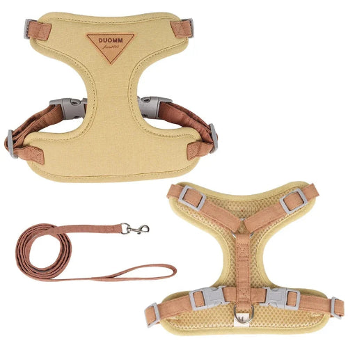 Harnais kaki marron pour petit chien avec sa laisse assortie. Confortable, convient aux petits chiens, chihuahuas, ou aux chats.