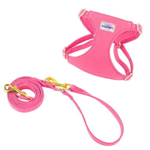 Harnais rose et doré pour chiens. Vendu avec sa Laisse assortie. Confortable, convient aux petits chiens, chihuahuas, ou aux chats. Vendu dans la boutique « Mon Petit Chihuahua »
