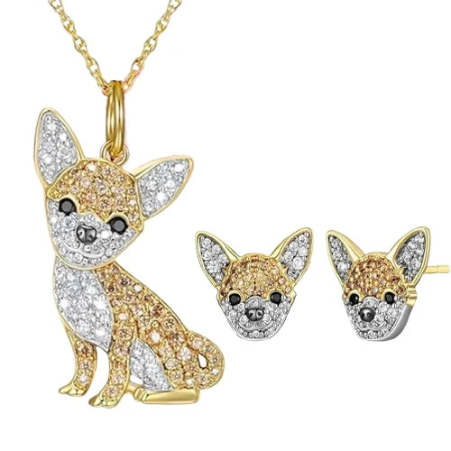 Bijoux Chihuahua : pendentif et boucles d’oreilles dorées et diamant avec des motifs chihuahua en relief, parfait pour les amoureux des petits chiens