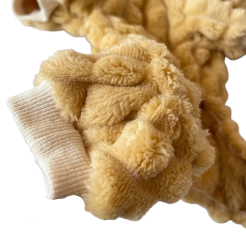 Pyjama cocoon jaune avec motif nounours pour Chihuahua – Idéal pour garder votre petit chien ou chat au chaud pendant la nuit - zoom sur la manche