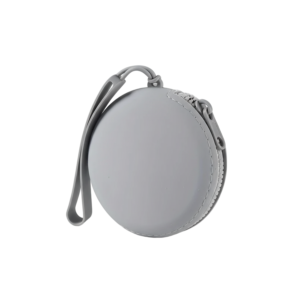 Gamelle adaptée aux petits chiens et aux chats. Vendue sur la boutique Mon Petit Chihuahua. Modèle de voyage pour transporter des croquettes. Couleur grise