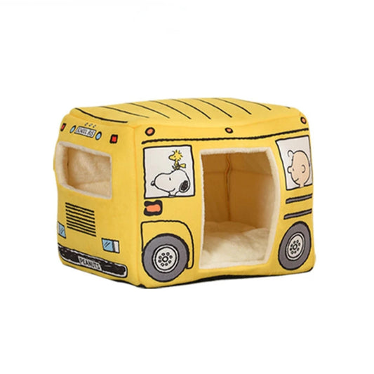 Niche pour petits chiens en forme de bus du dessin animé Snoopy. Couleur jaune. Vendu sur la boutique Mon Petit Chihuahua. Convient aussi aux Chats.
