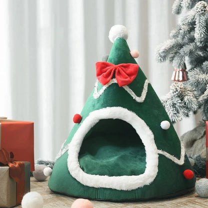 Niche pour Chihuahua en forme de sapin de noël – Confort maximal, parfait pour les petits chiens ou chats - vue dans le salon